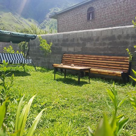 Cozy House Kazbegi Hotel ภายนอก รูปภาพ