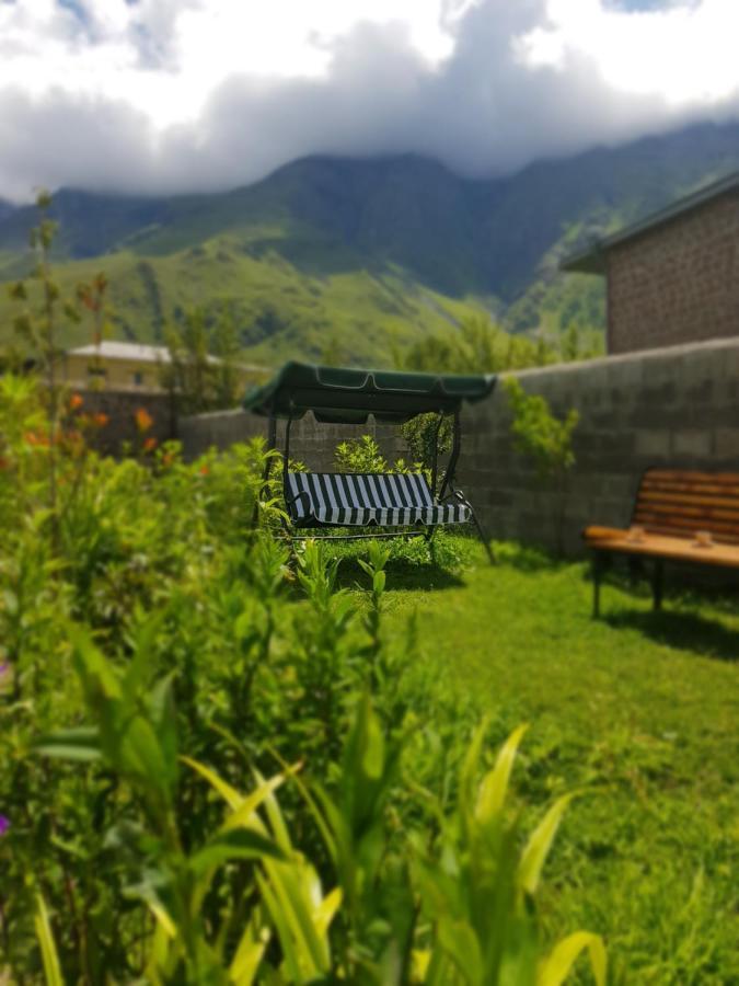 Cozy House Kazbegi Hotel ภายนอก รูปภาพ